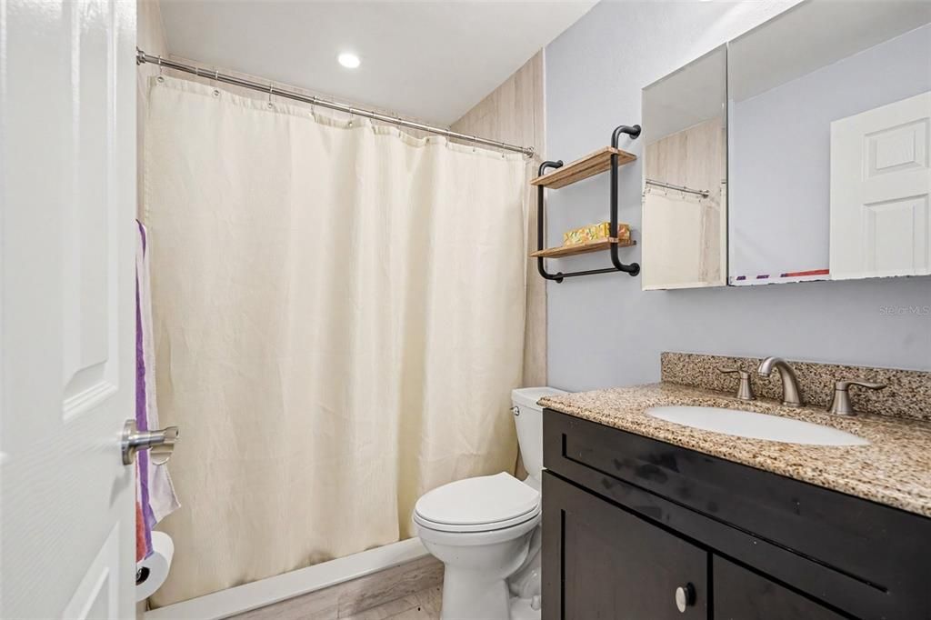 En Renta: $2,400 (3 camas, 2 baños, 1276 Pies cuadrados)