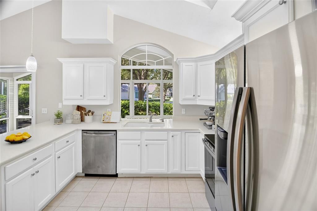 For Sale: $369,000 (3 beds, 2 baths, 1890 Square Feet)