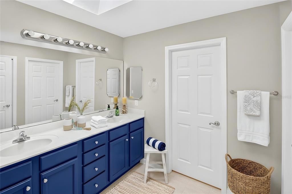 For Sale: $369,000 (3 beds, 2 baths, 1890 Square Feet)