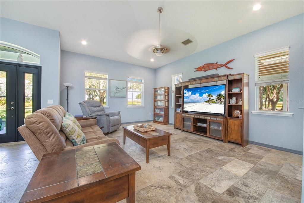 For Sale: $1,200,000 (2 beds, 2 baths, 1693 Square Feet)