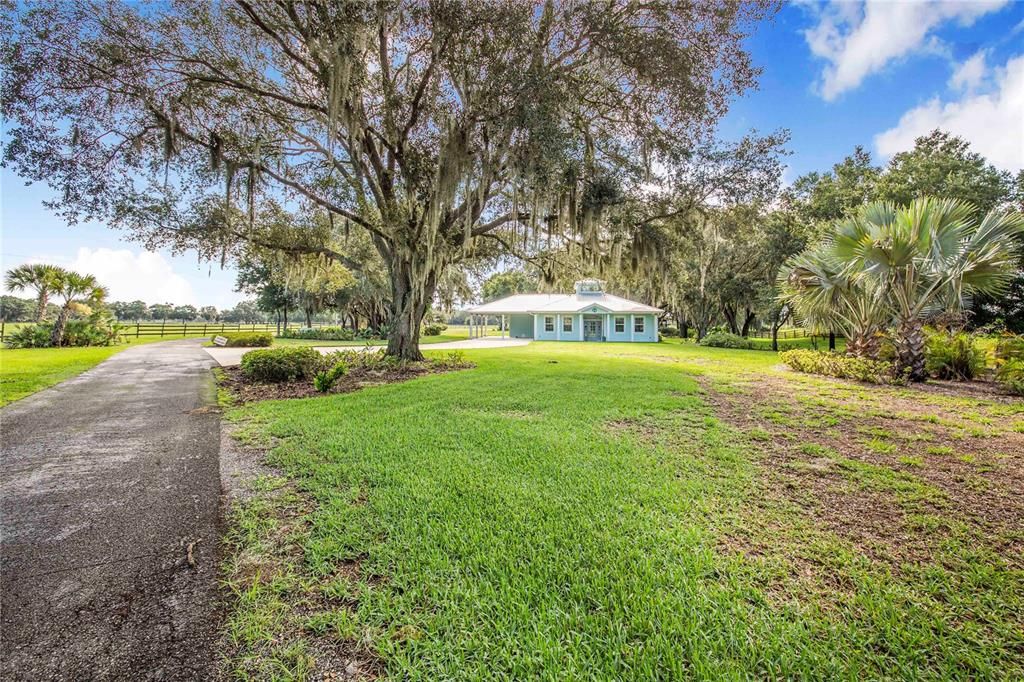 For Sale: $1,200,000 (2 beds, 2 baths, 1693 Square Feet)