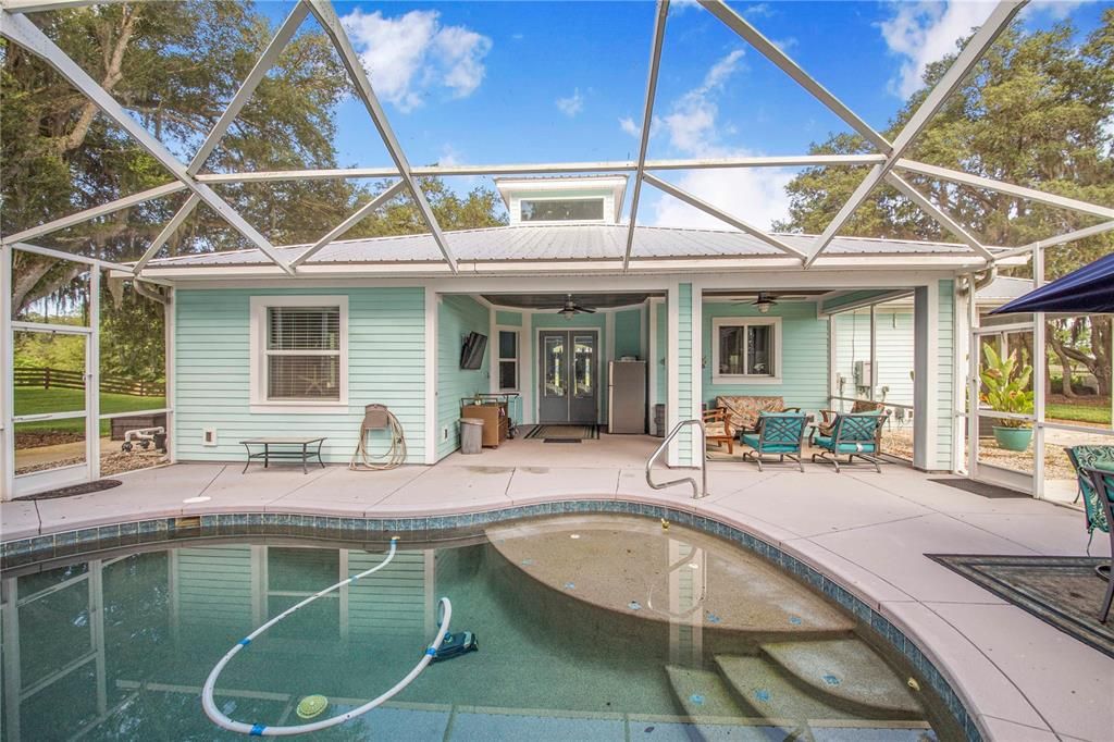 For Sale: $1,200,000 (2 beds, 2 baths, 1693 Square Feet)