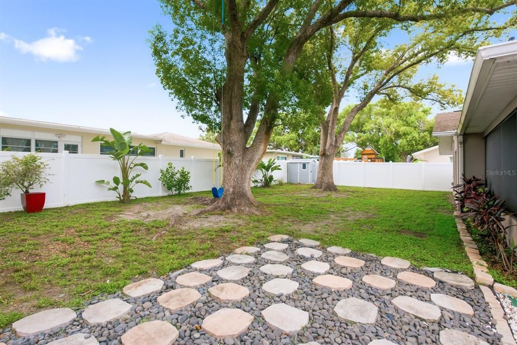 Activo con contrato: $400,000 (3 camas, 2 baños, 1325 Pies cuadrados)