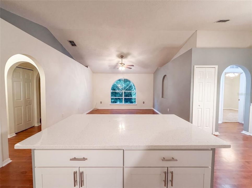 For Sale: $318,000 (3 beds, 2 baths, 1908 Square Feet)