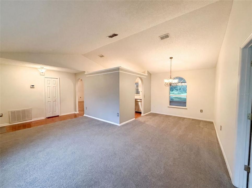 For Sale: $318,000 (3 beds, 2 baths, 1908 Square Feet)