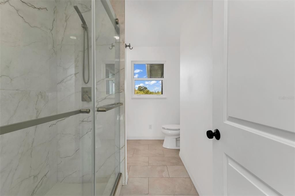 En Venta: $465,000 (3 camas, 2 baños, 2240 Pies cuadrados)