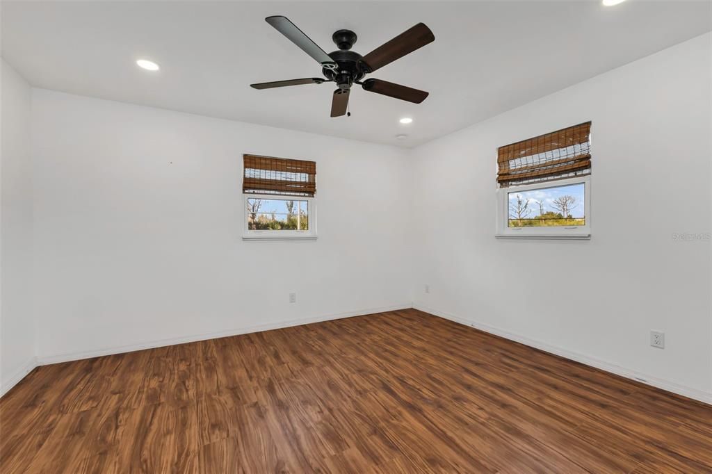 En Venta: $465,000 (3 camas, 2 baños, 2240 Pies cuadrados)