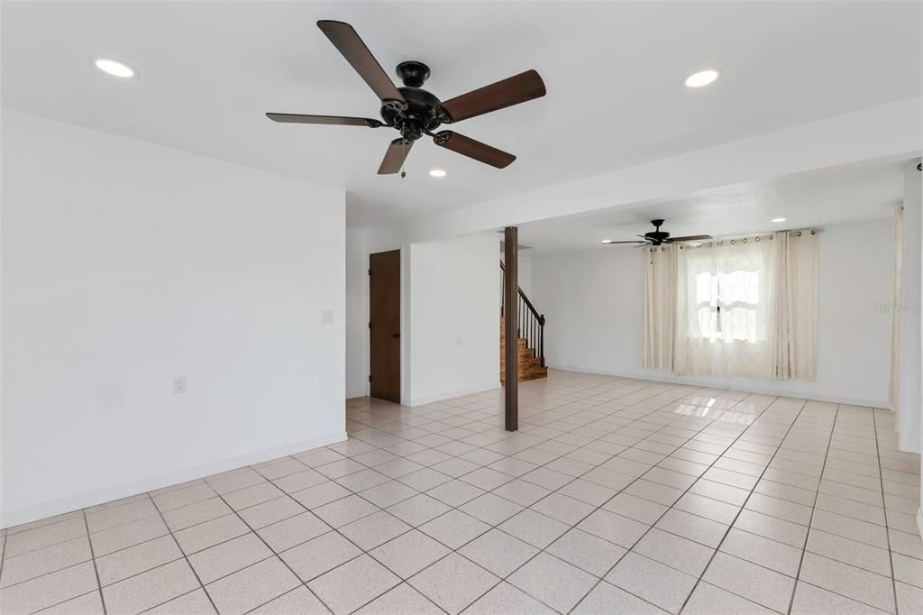 En Venta: $465,000 (3 camas, 2 baños, 2240 Pies cuadrados)
