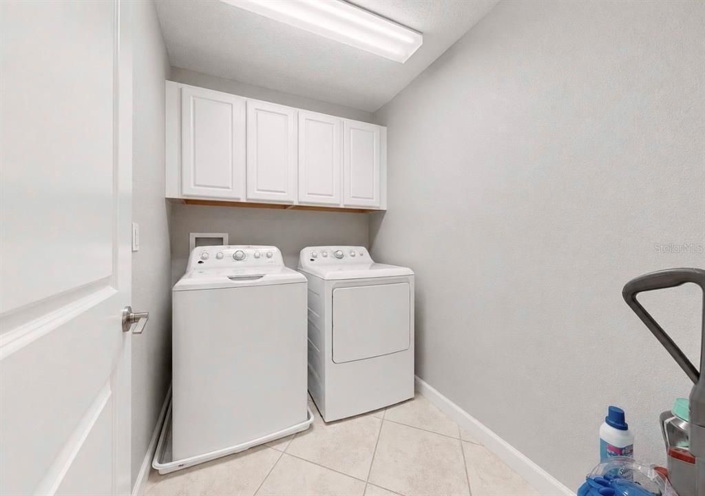 For Sale: $505,000 (5 beds, 3 baths, 3760 Square Feet)
