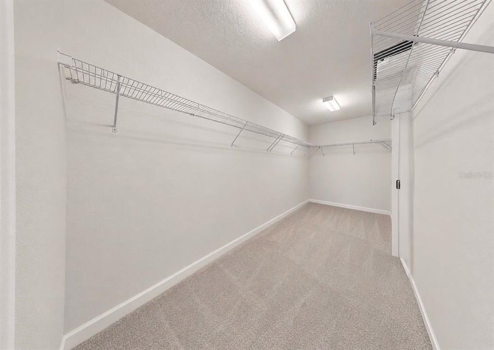For Sale: $505,000 (5 beds, 3 baths, 3760 Square Feet)