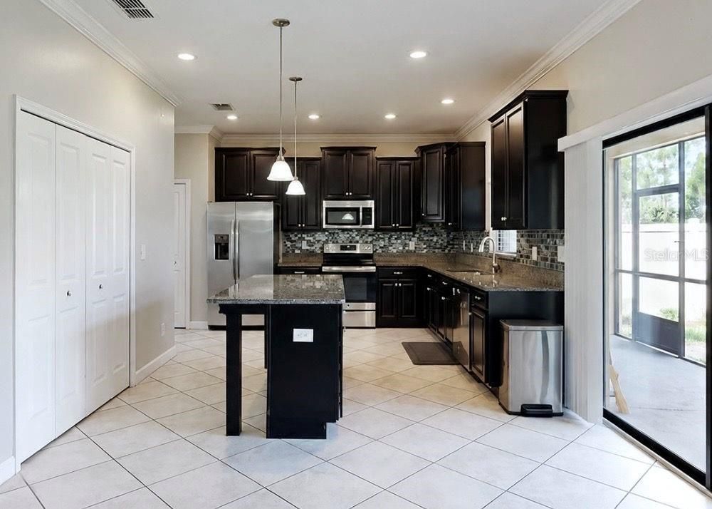 For Sale: $505,000 (5 beds, 3 baths, 3760 Square Feet)