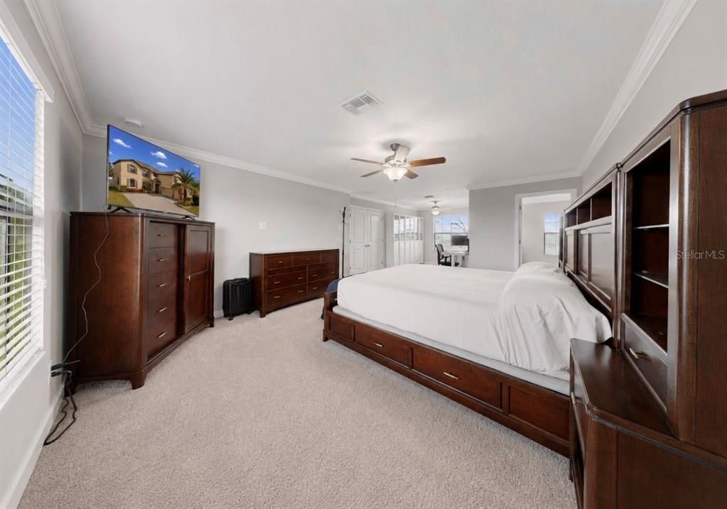 For Sale: $505,000 (5 beds, 3 baths, 3760 Square Feet)