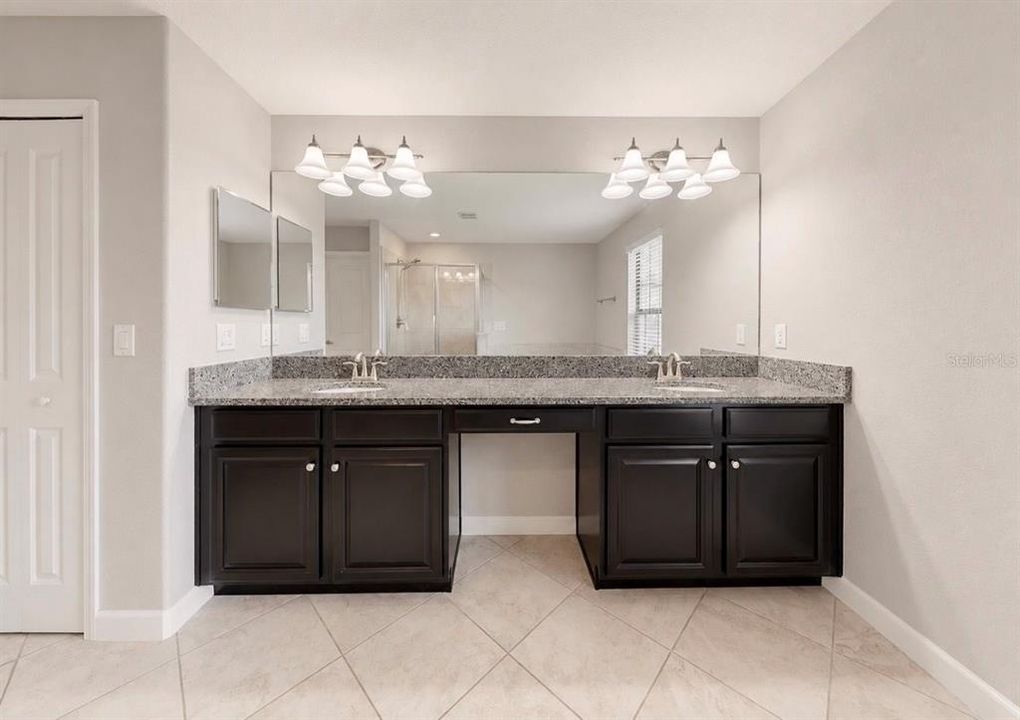 For Sale: $505,000 (5 beds, 3 baths, 3760 Square Feet)