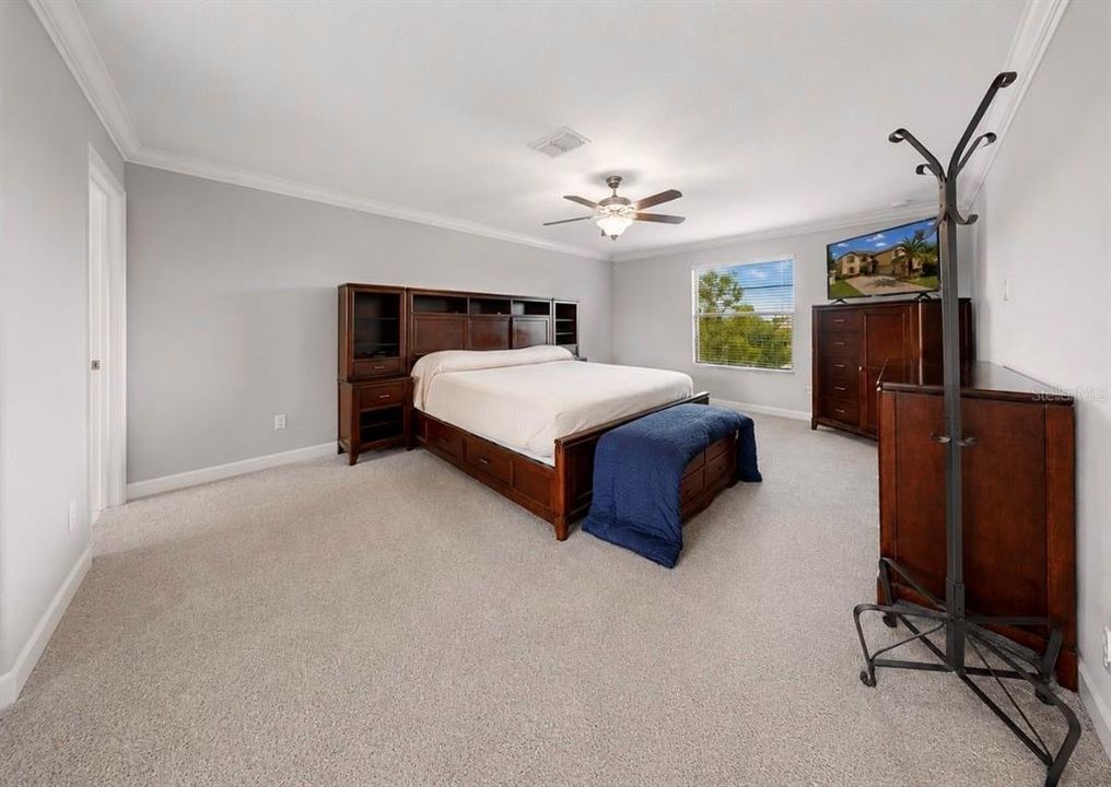For Sale: $505,000 (5 beds, 3 baths, 3760 Square Feet)