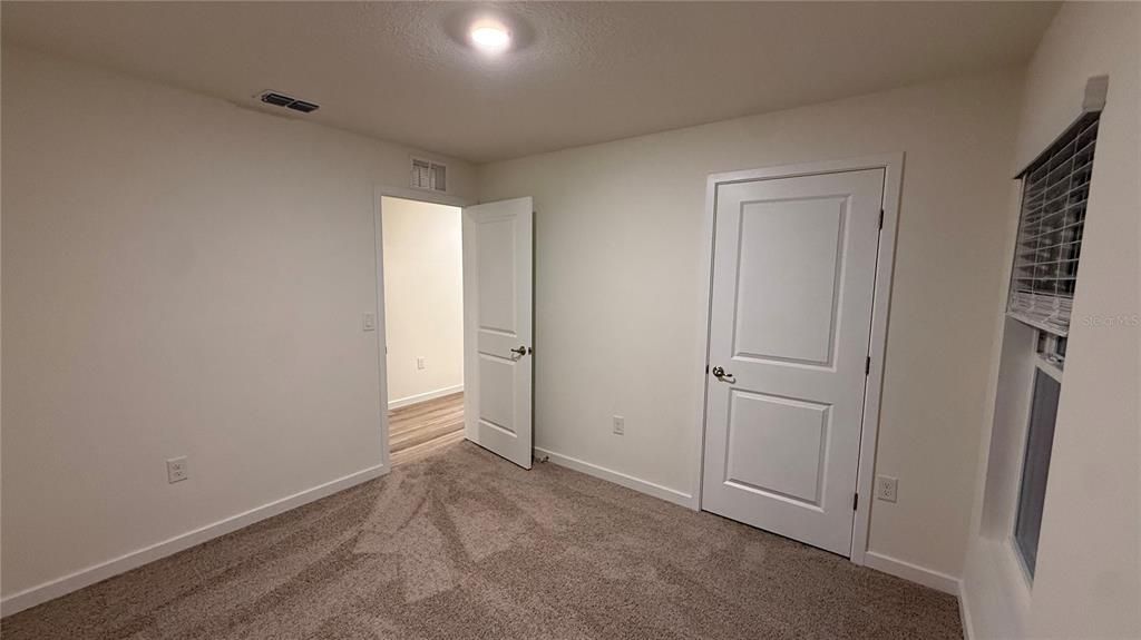 For Rent: $2,450 (5 beds, 2 baths, 1739 Square Feet)