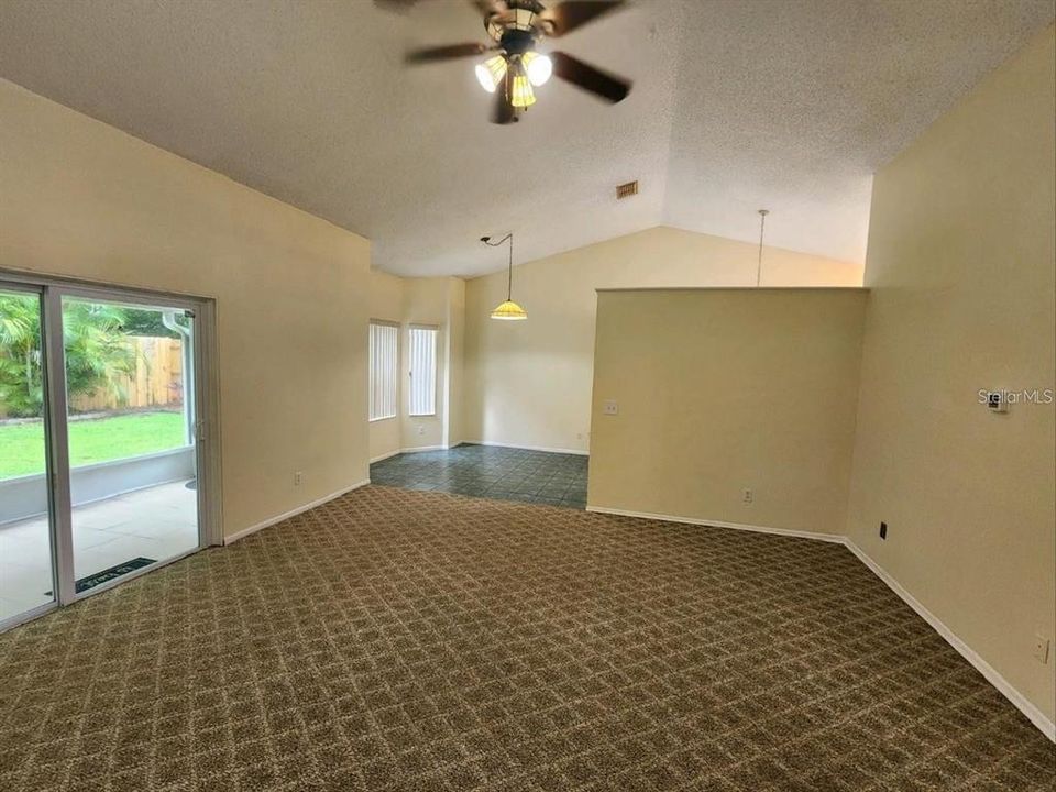 For Rent: $2,100 (3 beds, 2 baths, 1329 Square Feet)