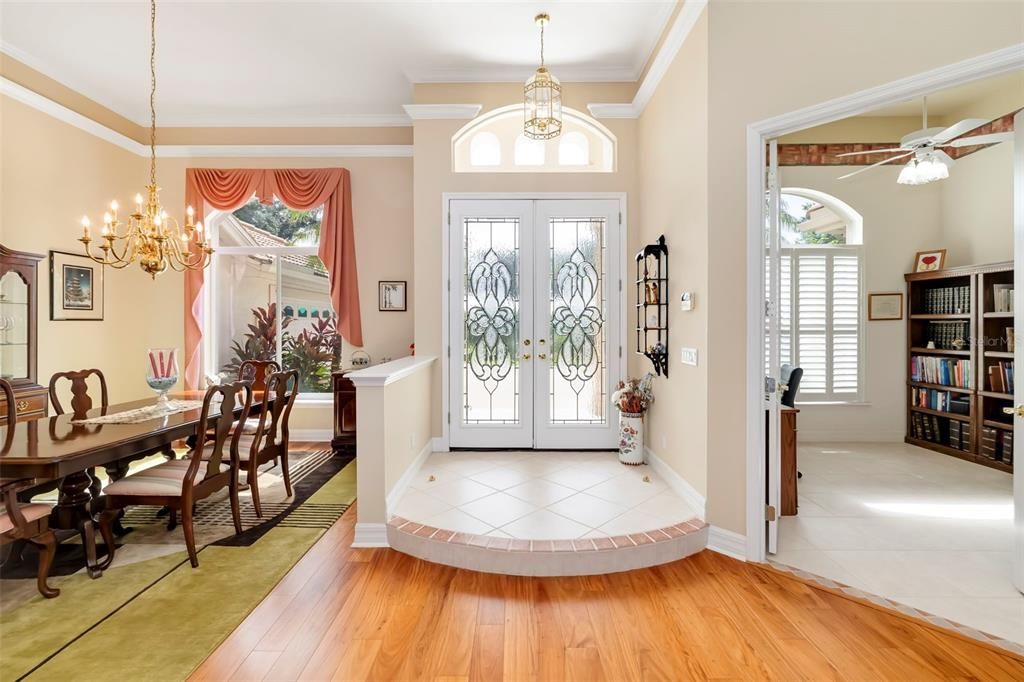 En Venta: $1,425,000 (4 camas, 3 baños, 3361 Pies cuadrados)