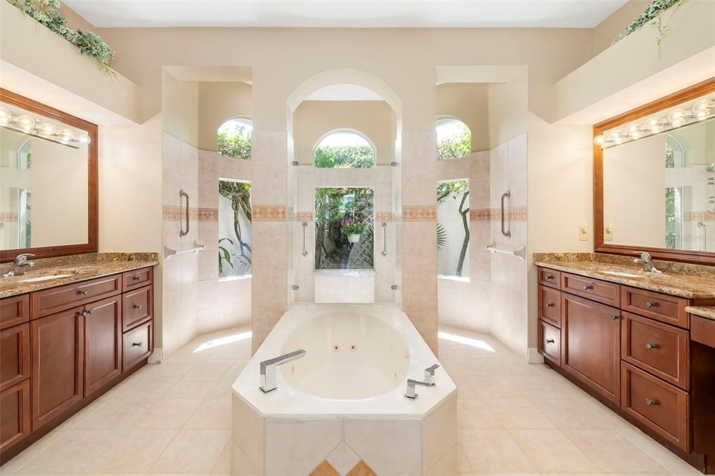 En Venta: $1,425,000 (4 camas, 3 baños, 3361 Pies cuadrados)