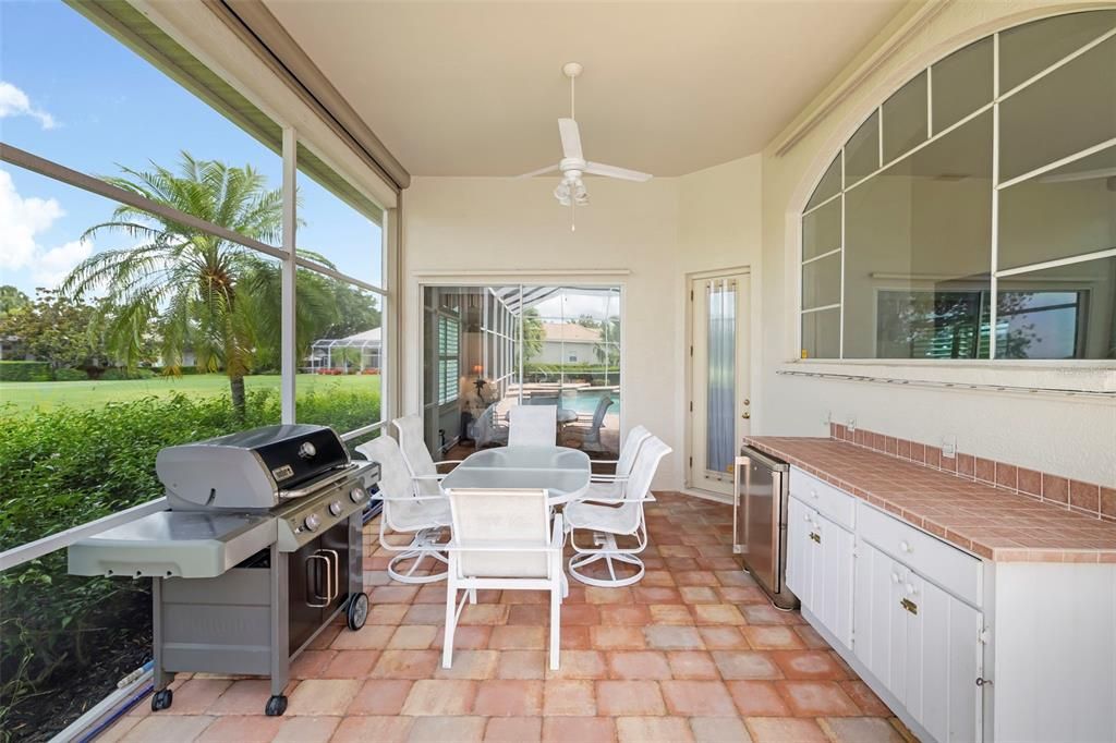En Venta: $1,425,000 (4 camas, 3 baños, 3361 Pies cuadrados)