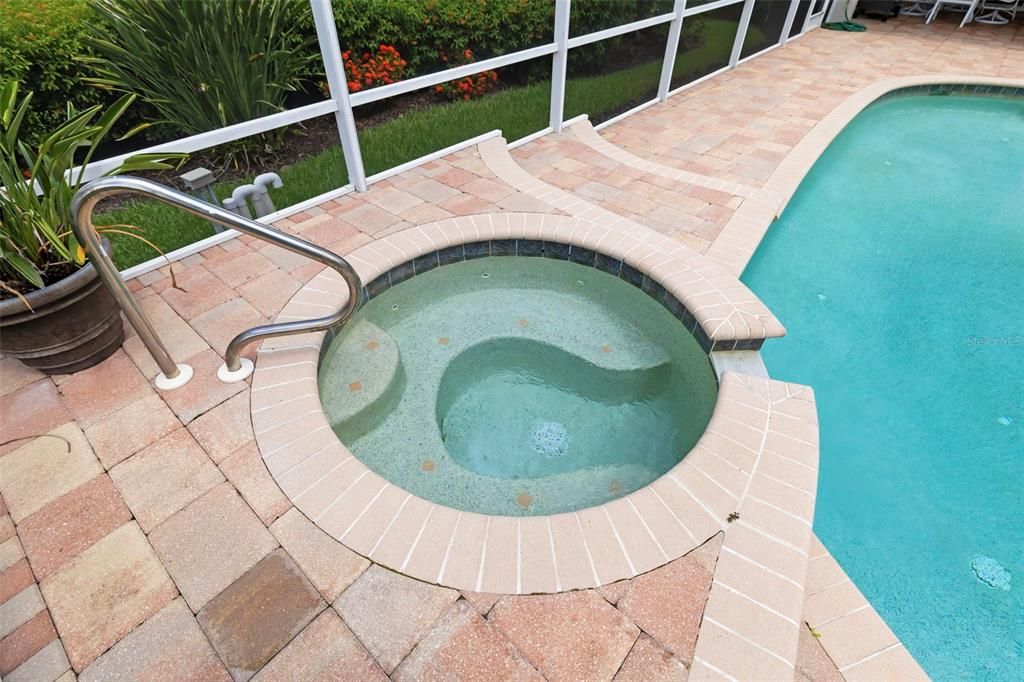 En Venta: $1,425,000 (4 camas, 3 baños, 3361 Pies cuadrados)