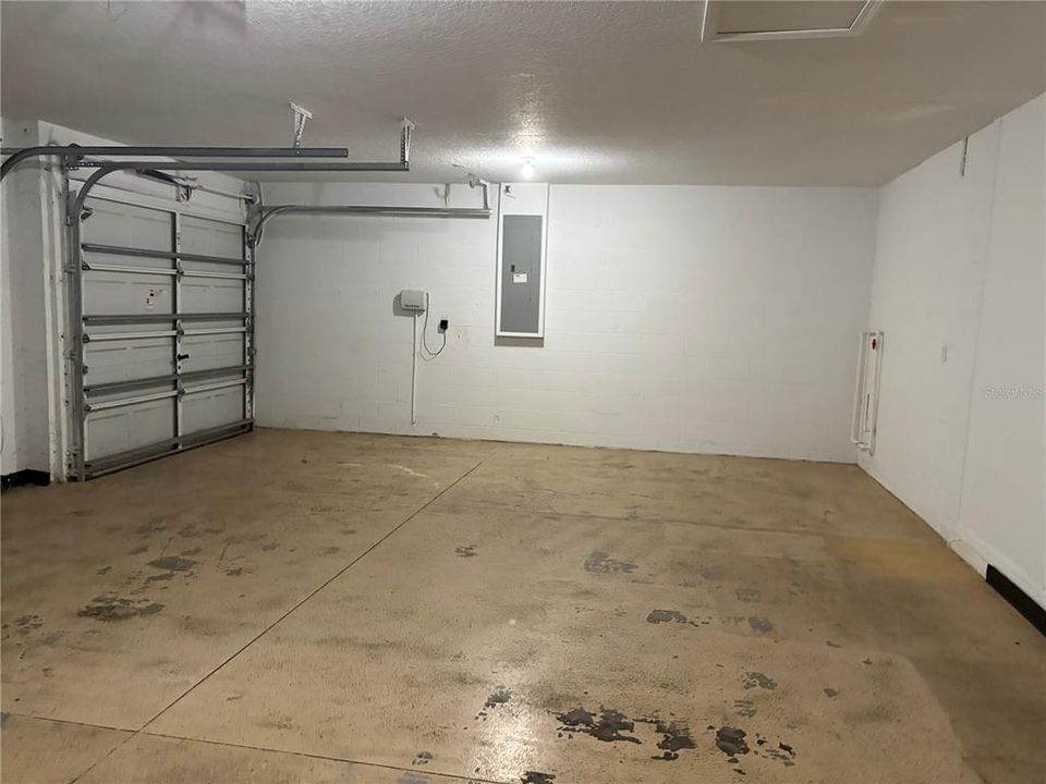 For Sale: $429,900 (4 beds, 2 baths, 2833 Square Feet)