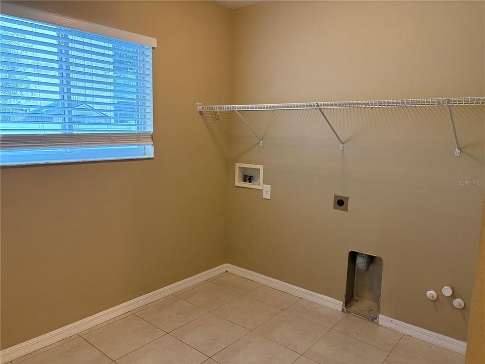 For Sale: $429,900 (4 beds, 2 baths, 2833 Square Feet)