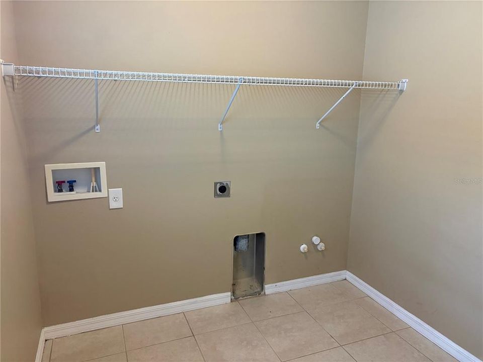 For Sale: $429,900 (4 beds, 2 baths, 2833 Square Feet)