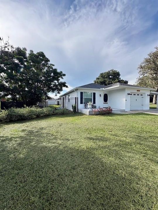 For Sale: $315,000 (3 beds, 2 baths, 1122 Square Feet)