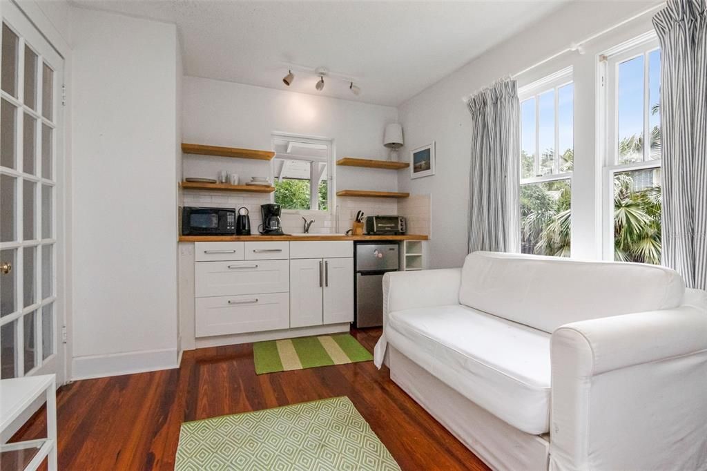 En Renta: $6,990 (4 camas, 3 baños, 2736 Pies cuadrados)