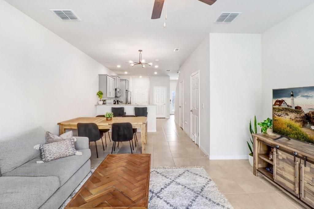 En Venta: $264,900 (2 camas, 2 baños, 1588 Pies cuadrados)