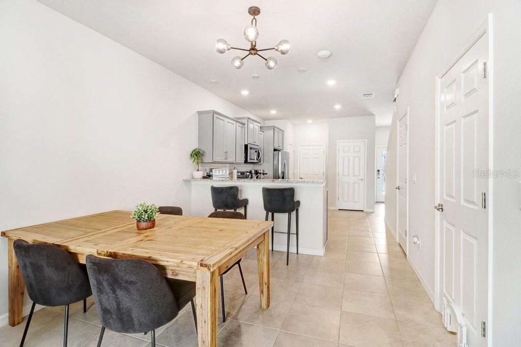 En Venta: $264,900 (2 camas, 2 baños, 1588 Pies cuadrados)