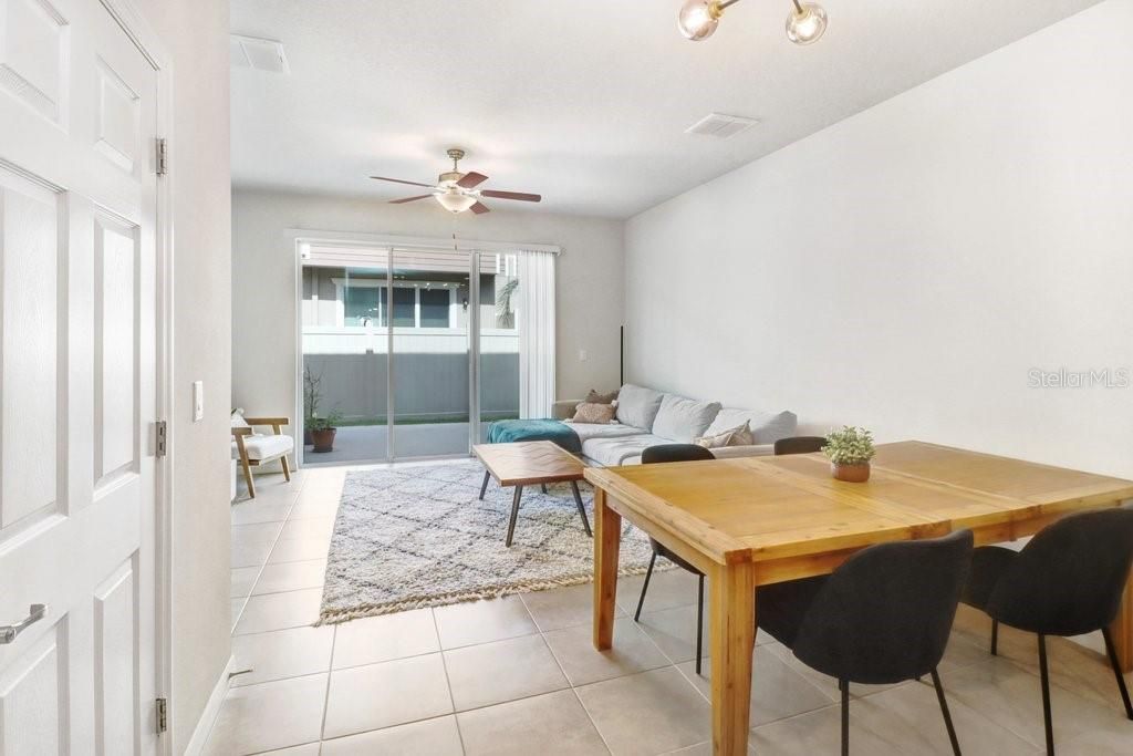 En Venta: $264,900 (2 camas, 2 baños, 1588 Pies cuadrados)