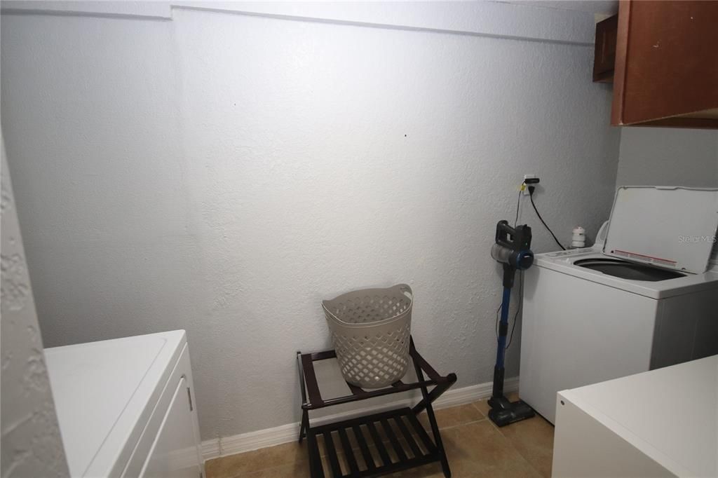 В аренду: $3,595 (4 спален, 2 ванн, 1391 Квадратных фут)
