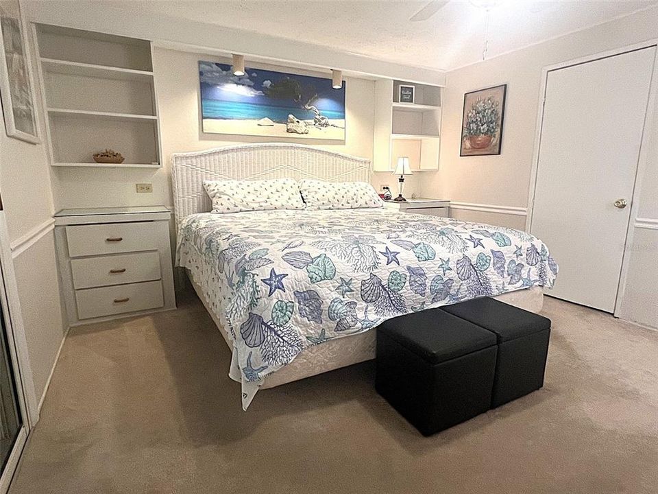 Active With Contract: $119,000 (2 beds, 2 baths, 1292 Square Feet)