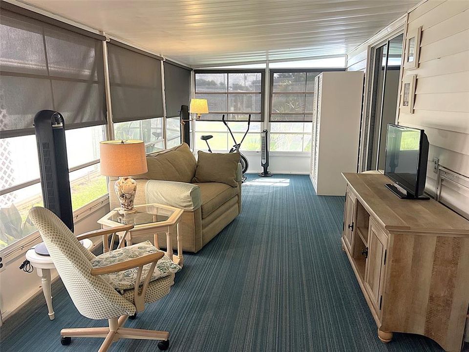 Active With Contract: $119,000 (2 beds, 2 baths, 1292 Square Feet)