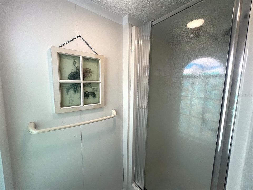 Active With Contract: $119,000 (2 beds, 2 baths, 1292 Square Feet)