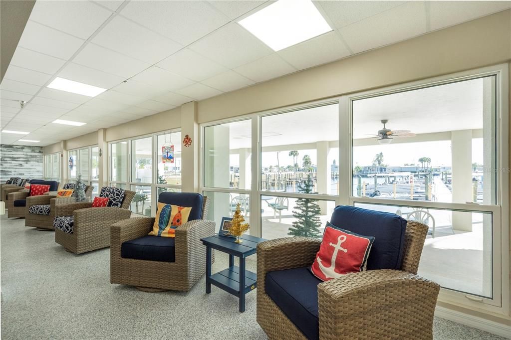 Active With Contract: $119,000 (2 beds, 2 baths, 1292 Square Feet)