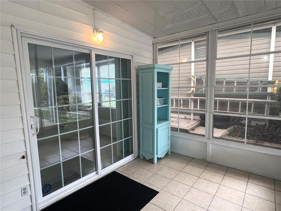 Active With Contract: $119,000 (2 beds, 2 baths, 1292 Square Feet)