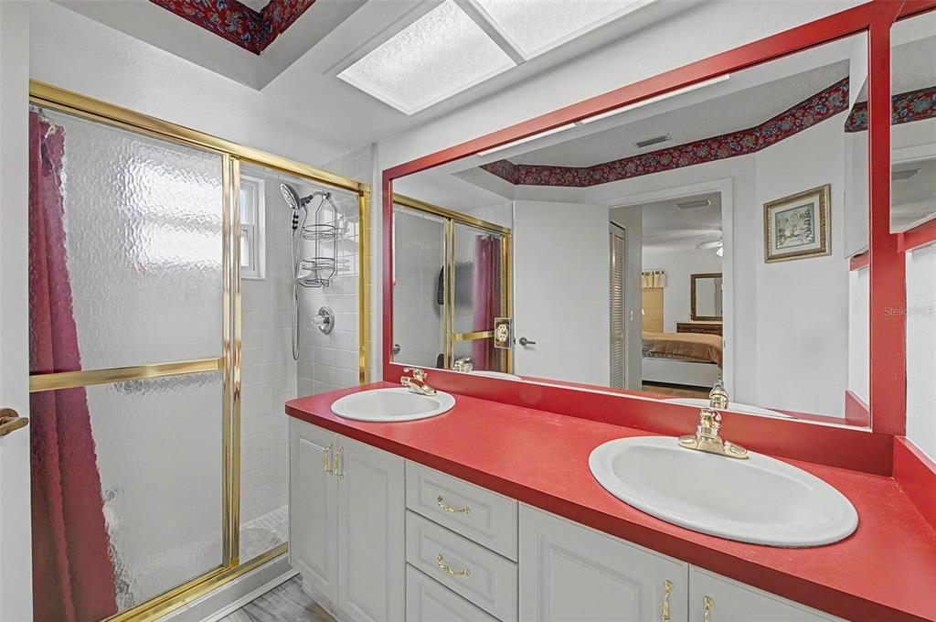 На продажу: $349,500 (2 спален, 2 ванн, 1714 Квадратных фут)