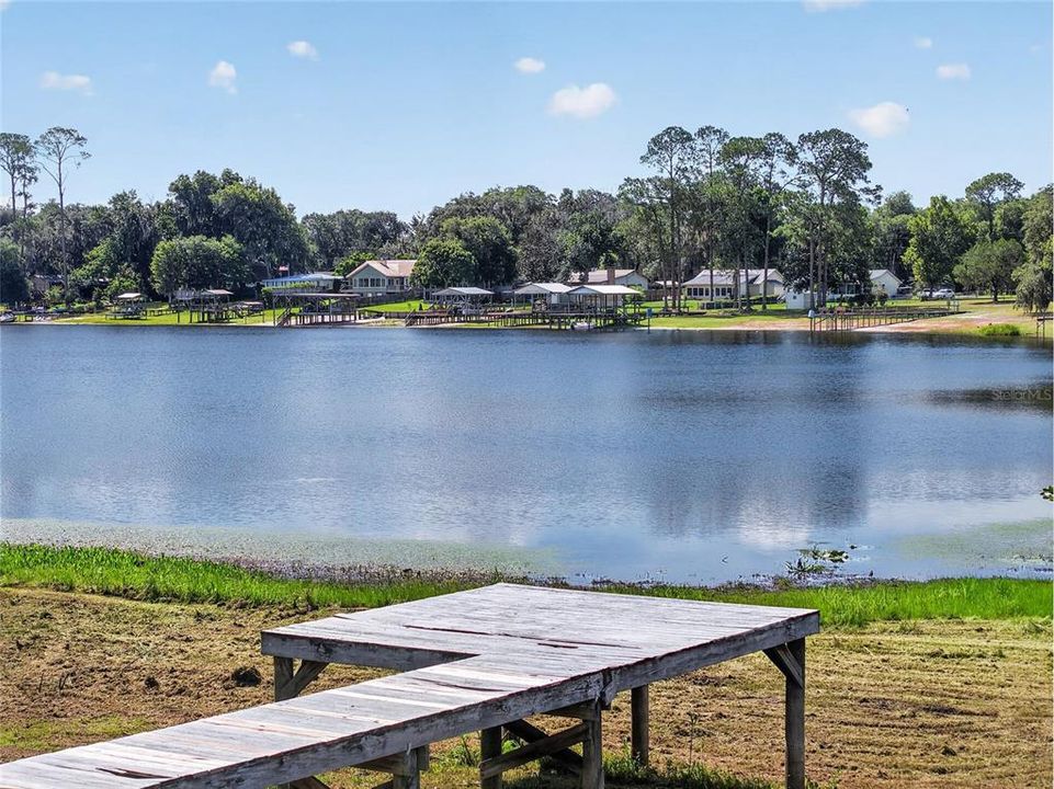 For Sale: $250,000 (2 beds, 1 baths, 936 Square Feet)