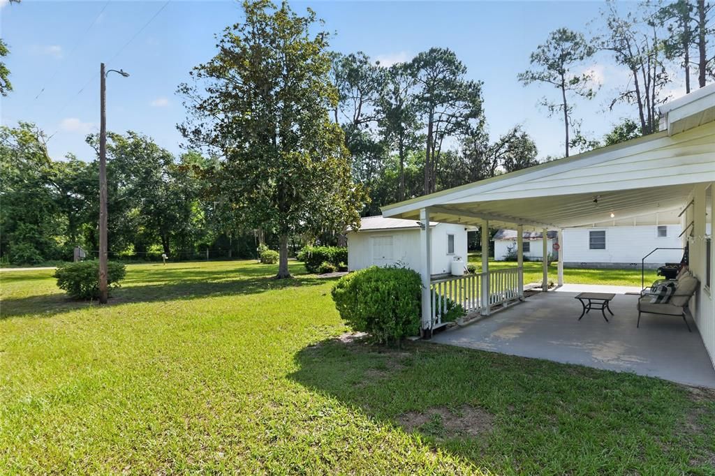 For Sale: $250,000 (2 beds, 1 baths, 936 Square Feet)