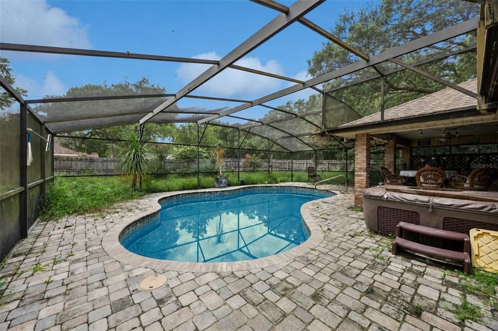 For Sale: $399,000 (3 beds, 2 baths, 1919 Square Feet)