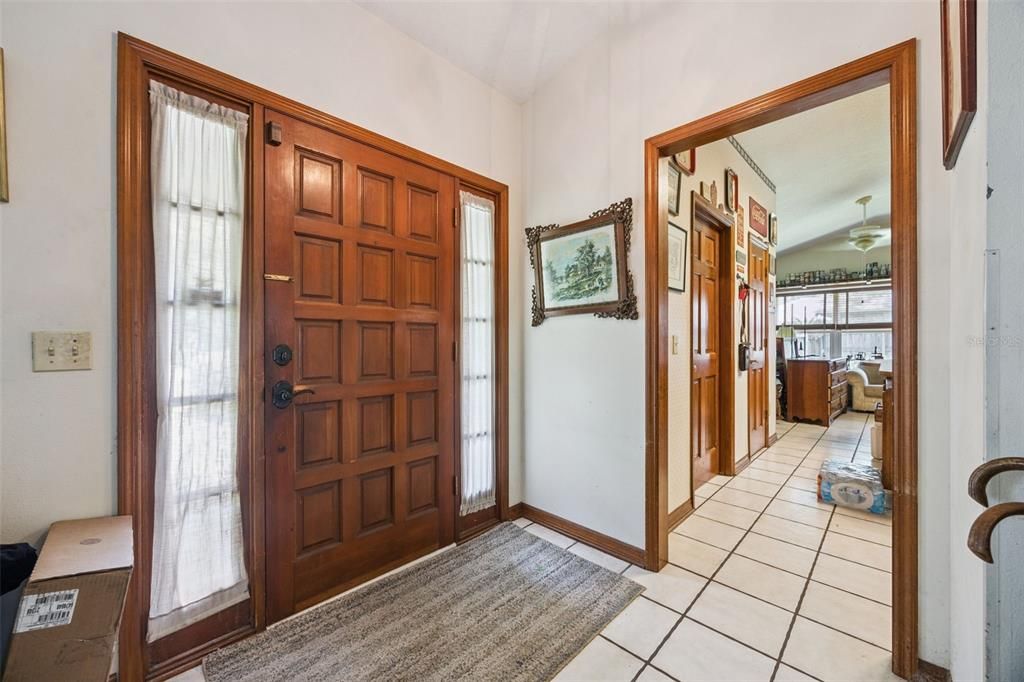 For Sale: $399,000 (3 beds, 2 baths, 1919 Square Feet)