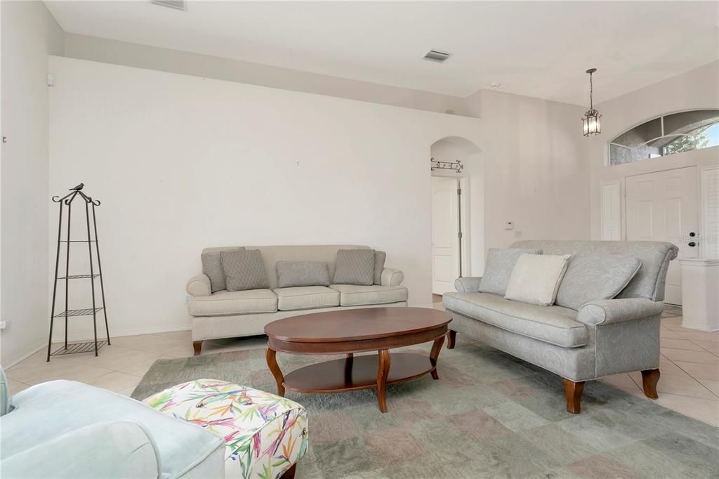 En Venta: $350,000 (3 camas, 2 baños, 1610 Pies cuadrados)