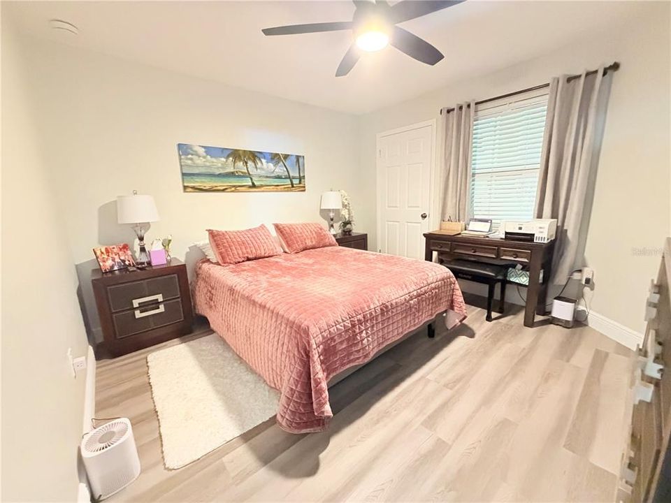 En Venta: $240,000 (2 camas, 2 baños, 937 Pies cuadrados)
