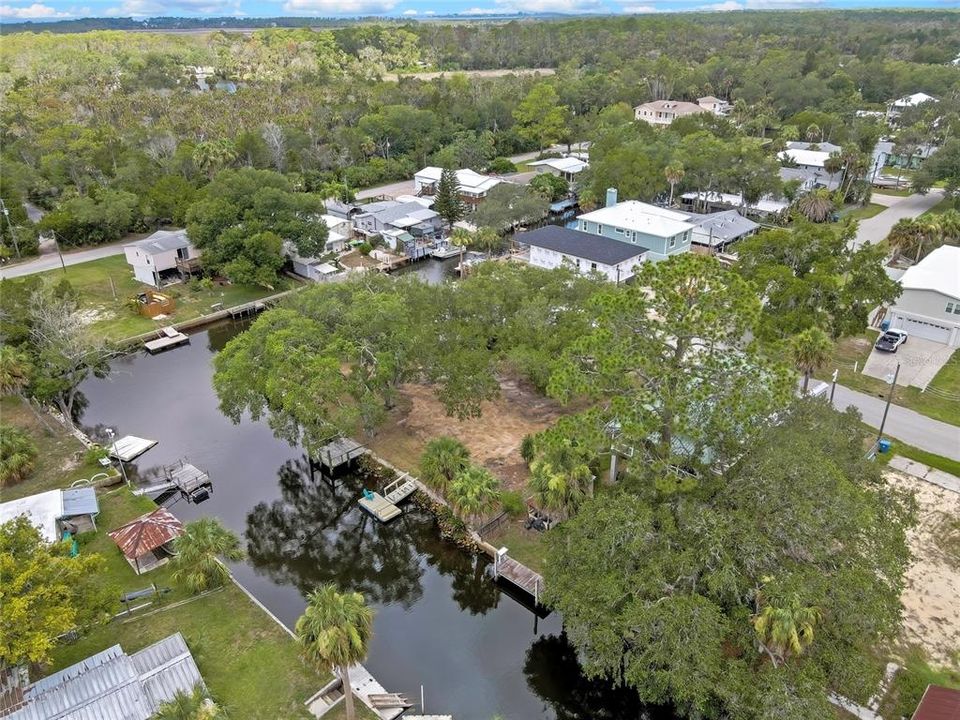 На продажу: $218,000 (0.21 acres)