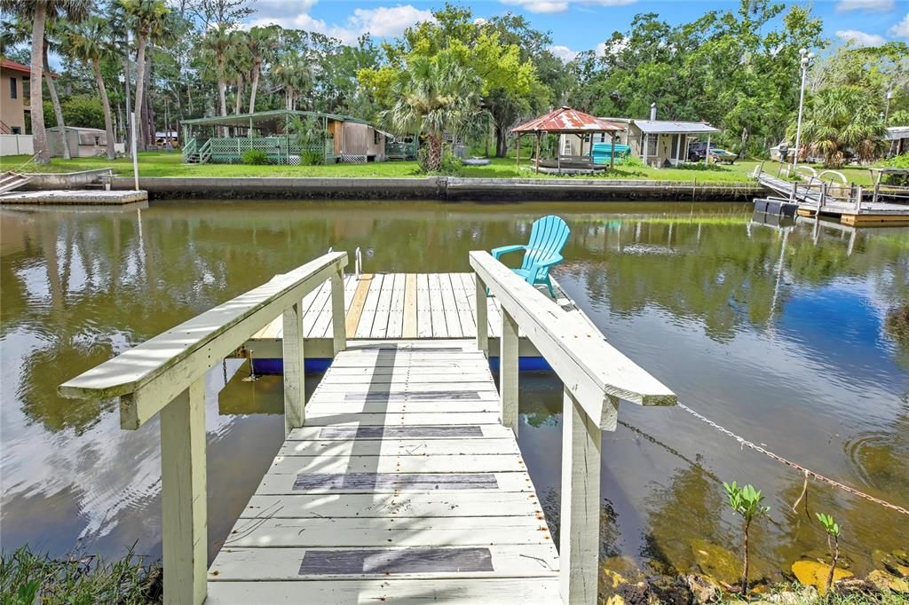 На продажу: $218,000 (0.21 acres)
