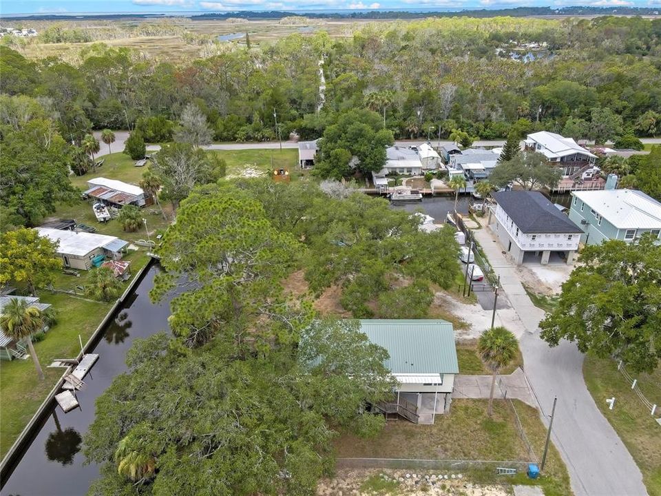 На продажу: $218,000 (0.21 acres)