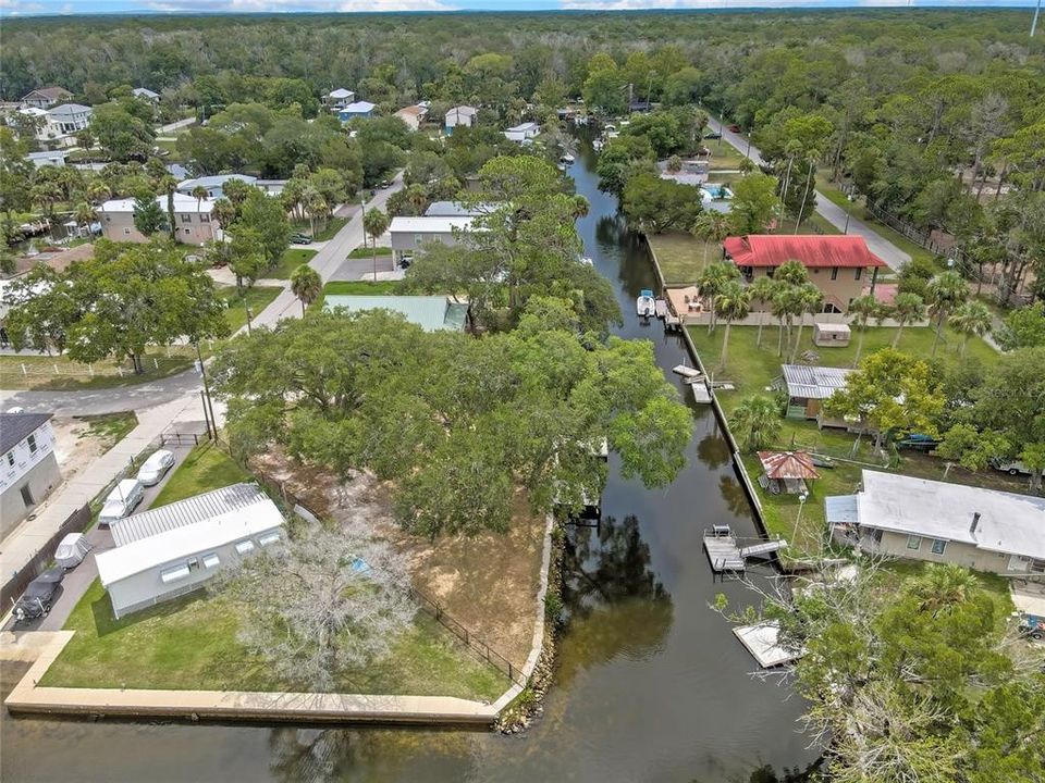 На продажу: $218,000 (0.21 acres)