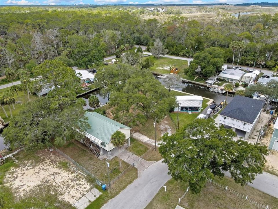 На продажу: $218,000 (0.21 acres)
